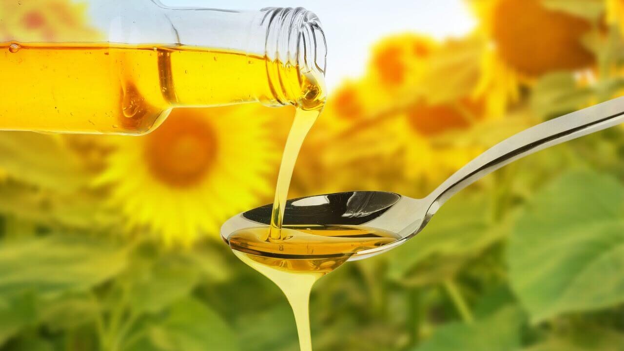 Olej słonecznikowy – właściwości, zastosowanie i smażenie