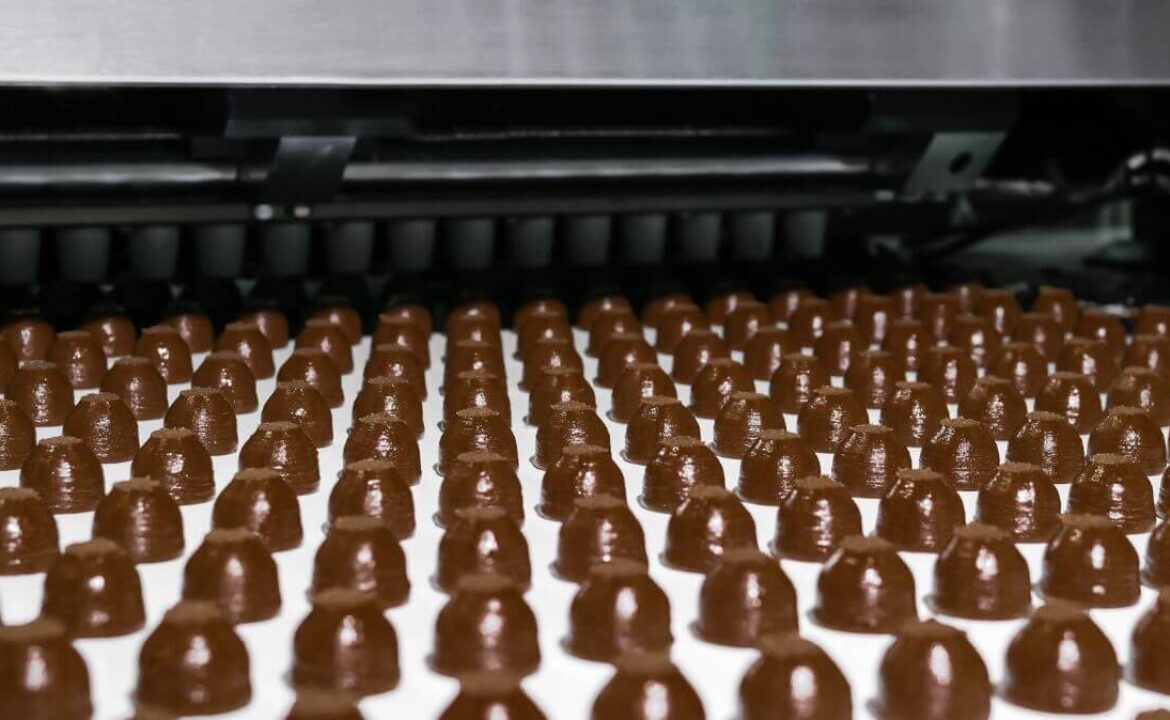 Tłuszcze do polew czekoladowych – CBS i CBE w sprzedaży hurtowej