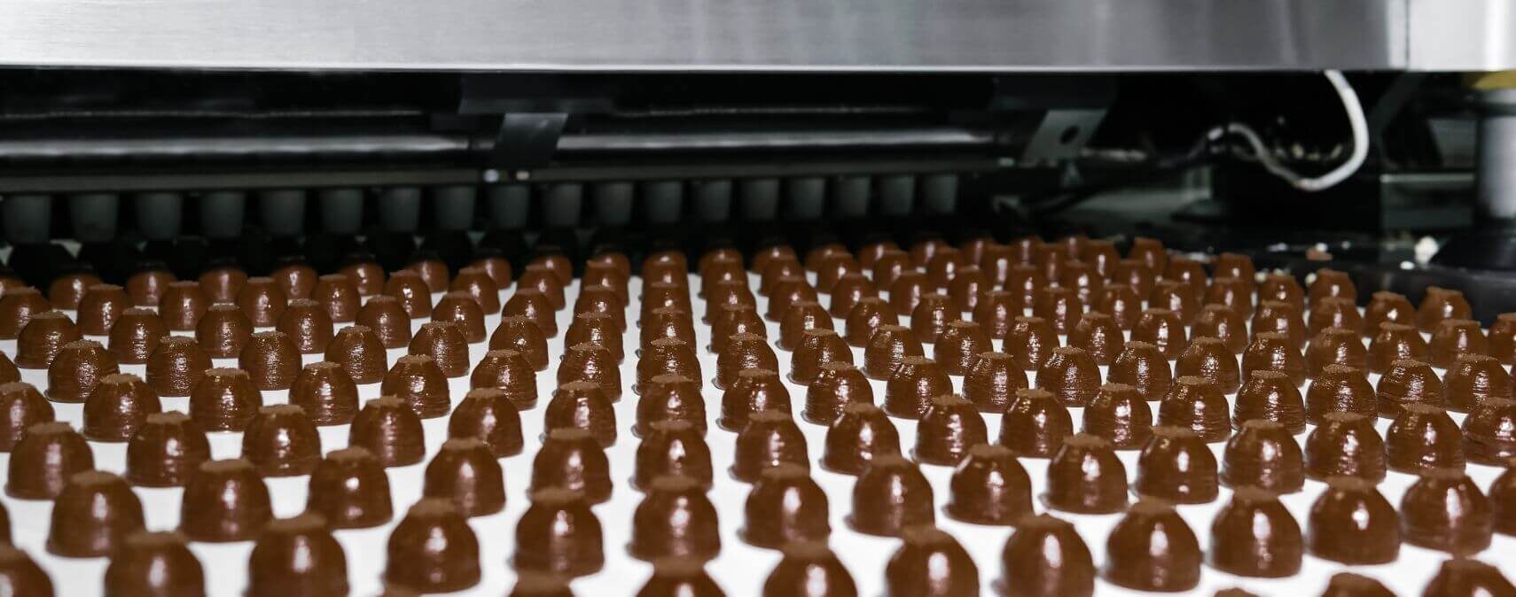 Tłuszcze do polew czekoladowych – CBS i CBE w sprzedaży hurtowej