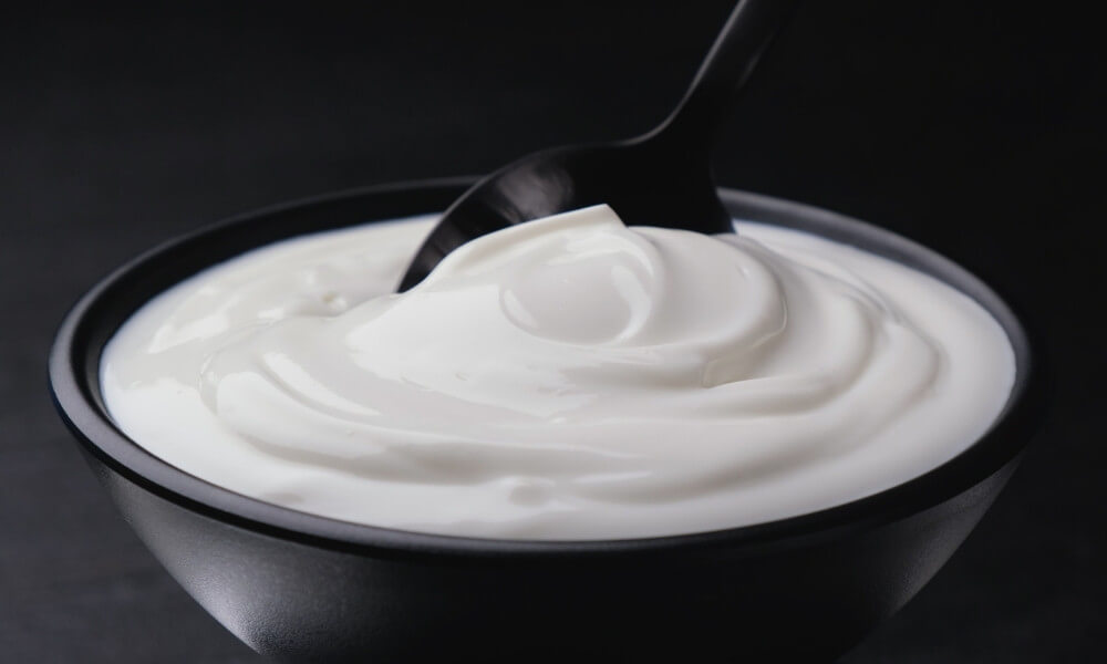 Tłuszcze roślinne w przemyśle mleczarskim – zamienniki sera i śmietany