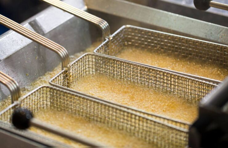 Frytura w kostce czy frytura płynna – który format wybrać do Twojej produkcji?